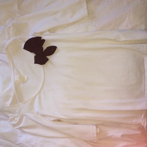 White 3/4 sleeve shirt