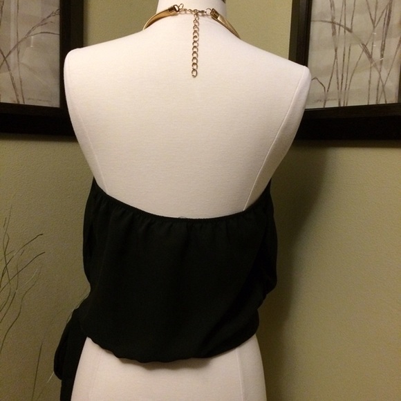 ❌SOLD❌Black Halter Top - Picture 2 of 2