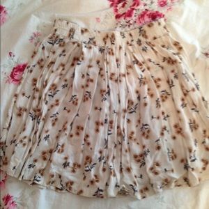Brandy Melville floral skirt