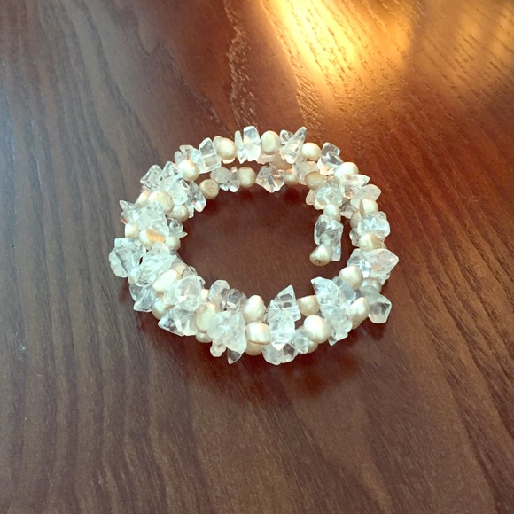 Pearl and Quartz wrap bracelet 💁🏼🌹