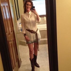 White Lace Shirt w/Fringe Belt