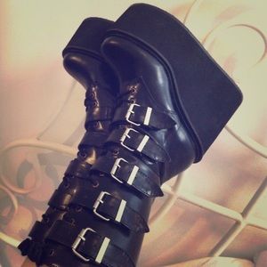Demonia Swing 220 boots Leather