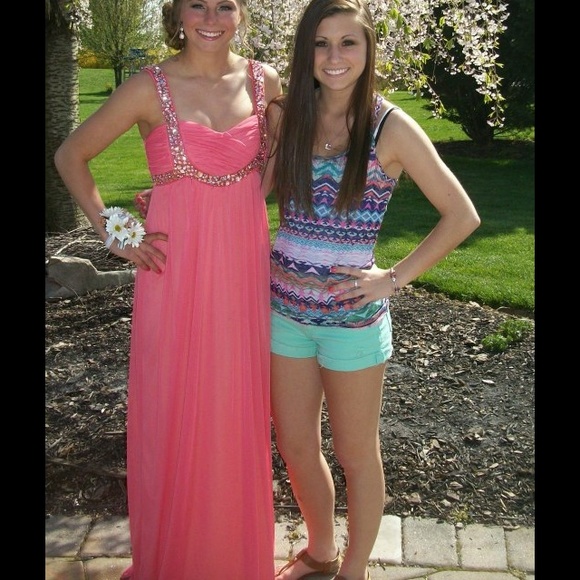 Prom dress - Picture 3 of 3