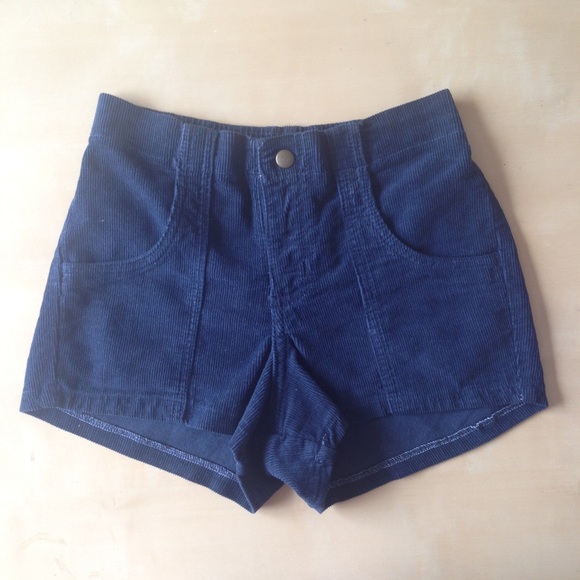 AA West Coast Corduroy Short