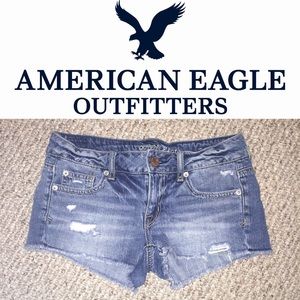 AMERICAN EAGLE LOW RISE CUTOFFS
