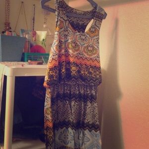 Dress with no sleeves waistband thigh/knee hieght