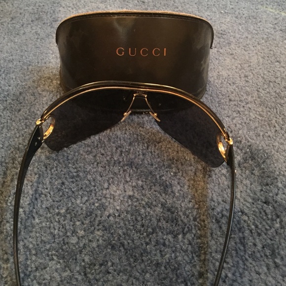 Authentic Gucci sunglasses - Picture 3 of 4