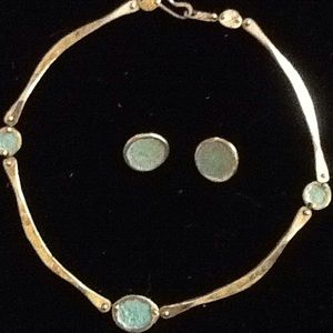 Neckless and matching. Earrings