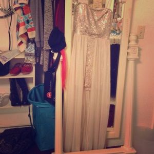 Gold sequin dress ❤️❤️👌🏽