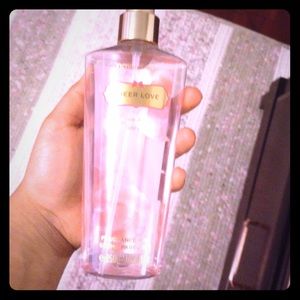 Victoria's Secret sheer love fragrance mist