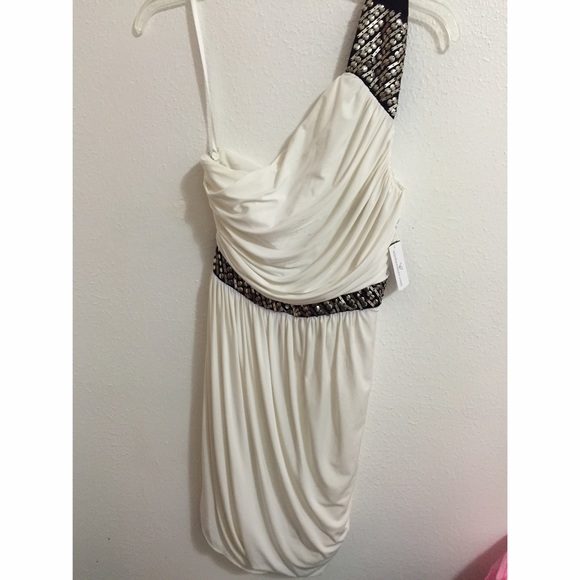 One shoulder dress