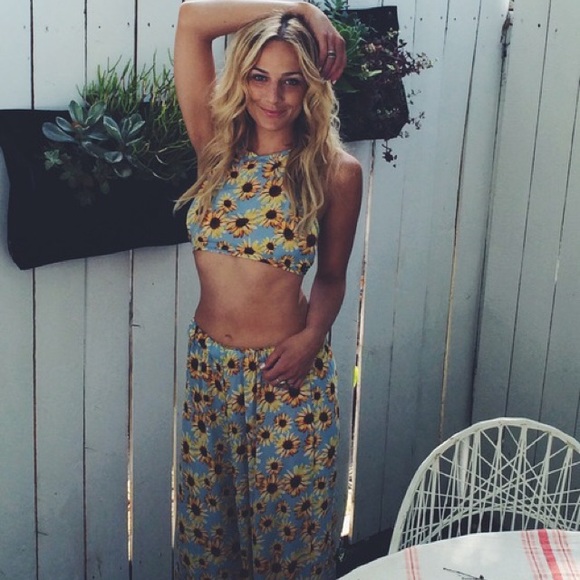 Sky Blue Sunflower Halter Top - Picture 6 of 6