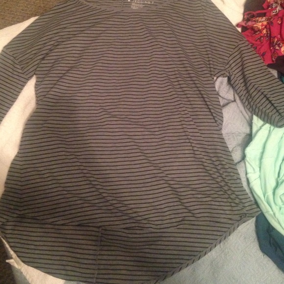 Grey striped over sized shirt - Picture 1 of 2