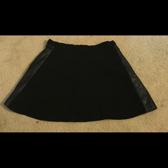 Black skater skirt