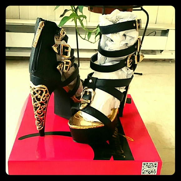 Privileged by J.C Dossier