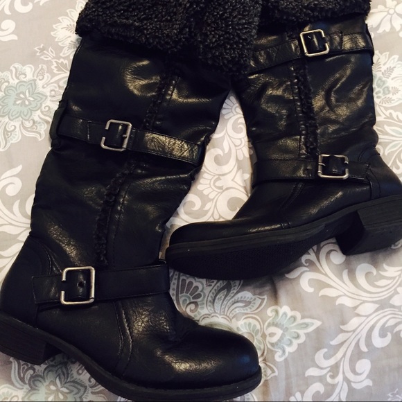 Over the knee black boots - Picture 1 of 4