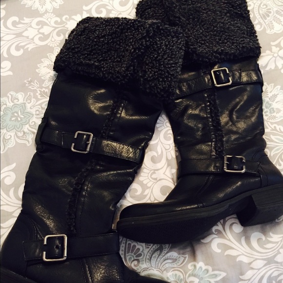 Over the knee black boots - Picture 2 of 4