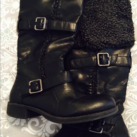 Over the knee black boots - Picture 4 of 4