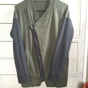 Lululemon Mula Bundle Wrap