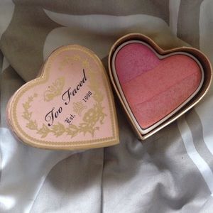 Too faced sweethearts blush in candy glow LOWEST