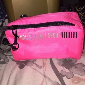 VS Sport cosmetic bag