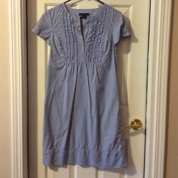 Gap blue seersucker dress, size 4