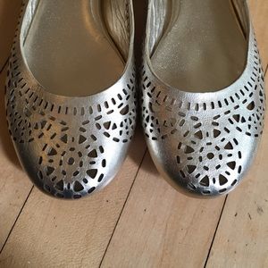 Guess Leather Cutout Flats (size 37)