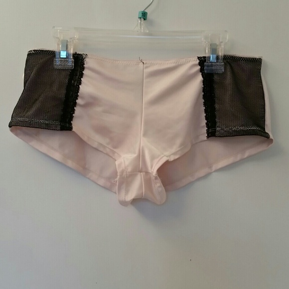 2 panties