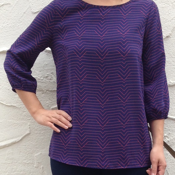 NWT Geometric navy & orange top