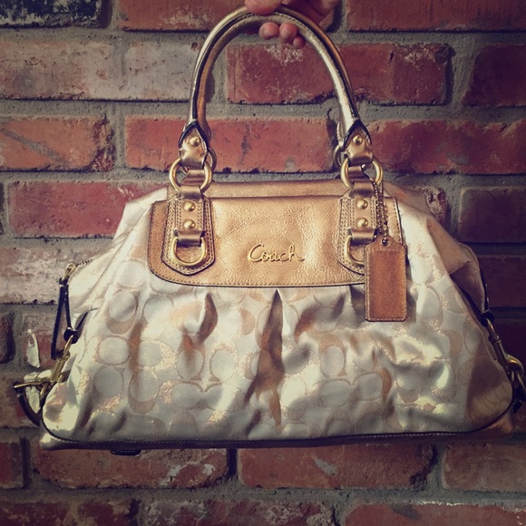 Gold Coach Bag w/strap-Super adorable!