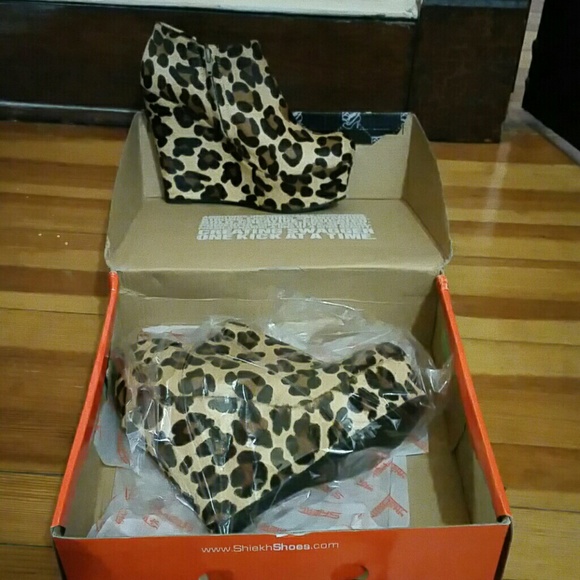 Brand new leopard platform wedges by shiekh