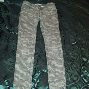 Camo skinny jeans.