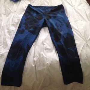 Lulu lemon reversible cropped leggings