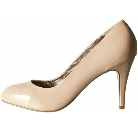 Steve Madden Propose Nude Pumps