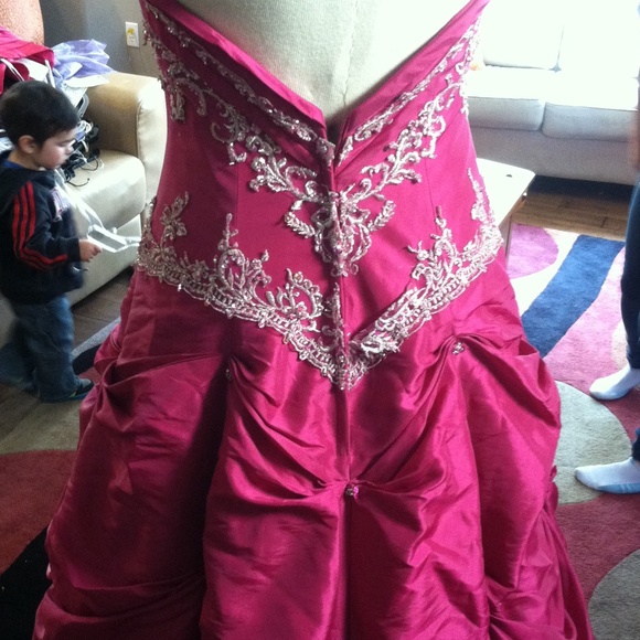 Rose colored formal gown - Picture 2 of 3