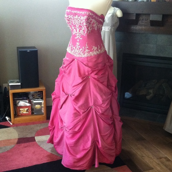 Rose colored formal gown - Picture 3 of 3