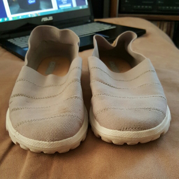 Skechers Go Walk Sz 7.5