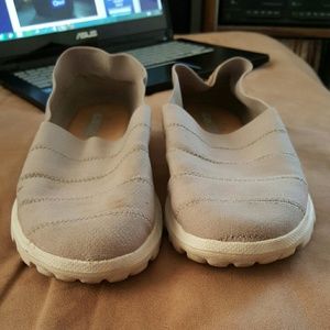 Skechers Go Walk Sz 7.5