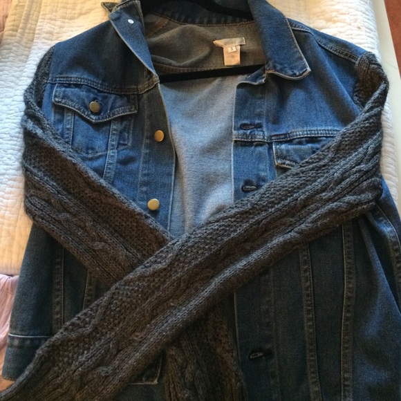 Jean jacket with sweater sleeves