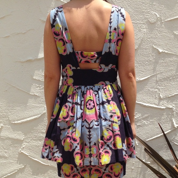 🎉 SALE! 🎉NWT Leifsdottir floral peplum dress - Picture 2 of 3