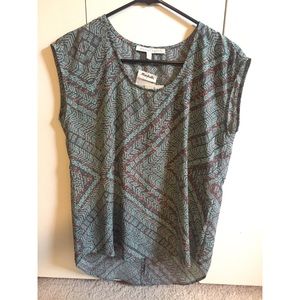 Printed sleeveless top