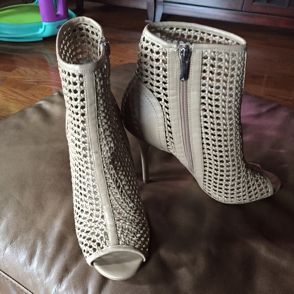 Cute Cream Booties!!- ALERT- ON HOLD!!!!!!