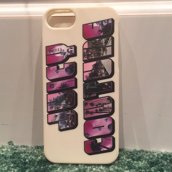 ❌❌SOLD❌❌Juicy Couture IPhone 5/5s Phone Case