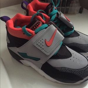 Nike 7y Diamond Turf Hyper Pink