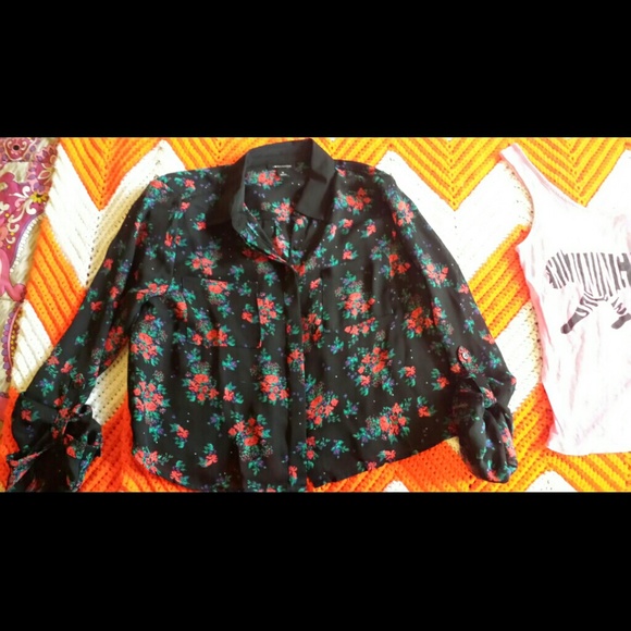 Floral top - Picture 1 of 1