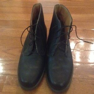 Eddie Bauer Black Lace up Ankle Boots