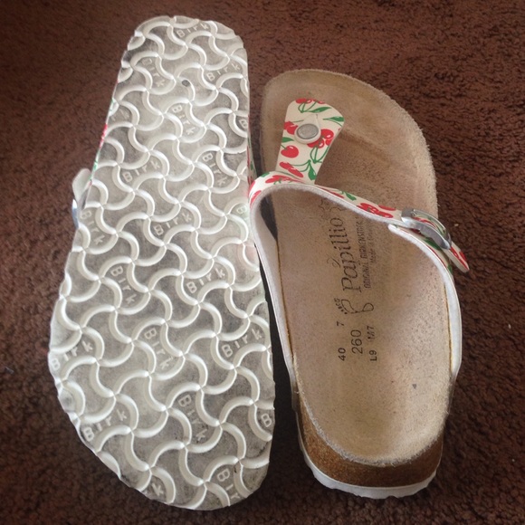 Sandals - Picture 4 of 4