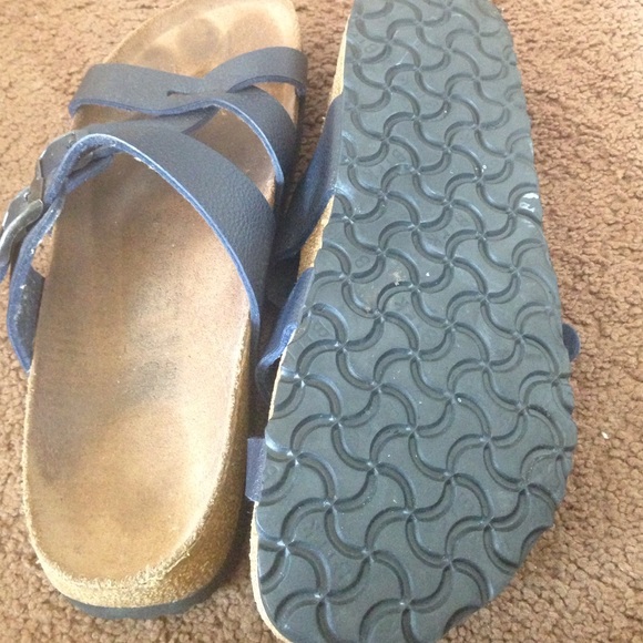 Sandals - Picture 3 of 4