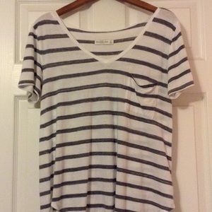 Abercrombie & Fitch White Striped Pocket Tee, S.