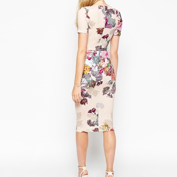 🚫🚫SOLD🚫🚫🎉🎉HOST PICK🎉🎉 Flower print dress - Picture 2 of 4